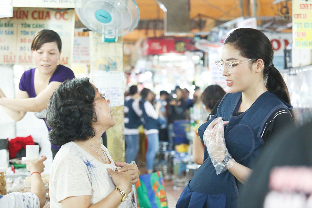 Bị Trấn Thành mắng ngu, Hari Won nhăn mặt nói: Em thông minh mới lấy anh đó - Ảnh 6.