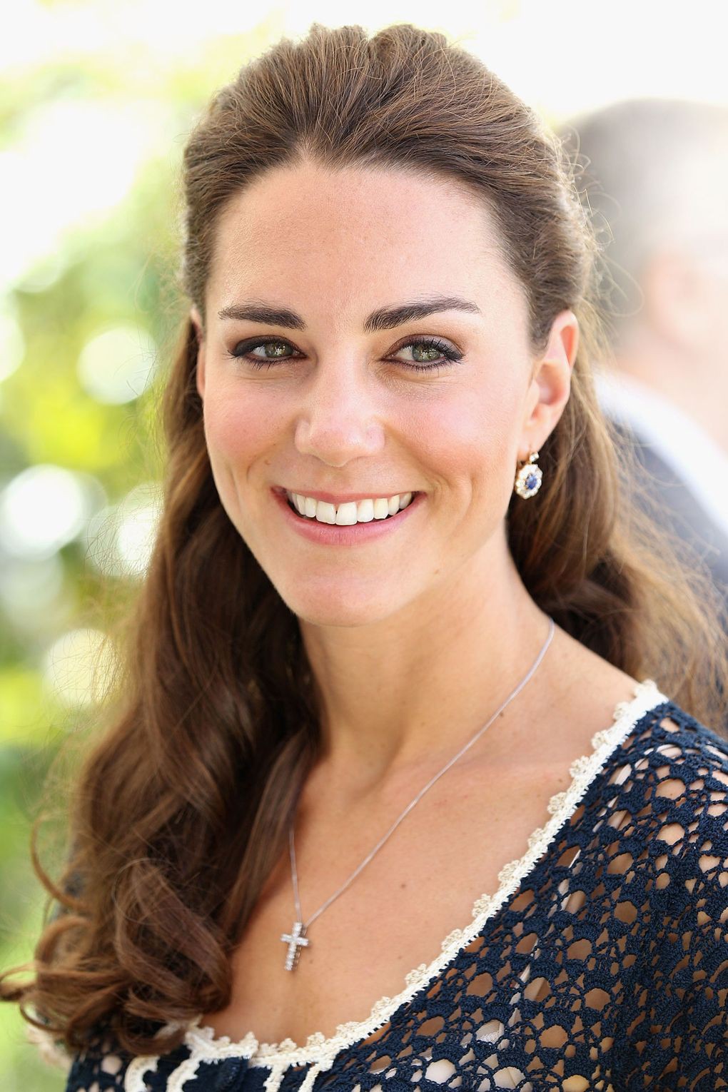 duchess-cambridge-19_v_8jun12_rex_b