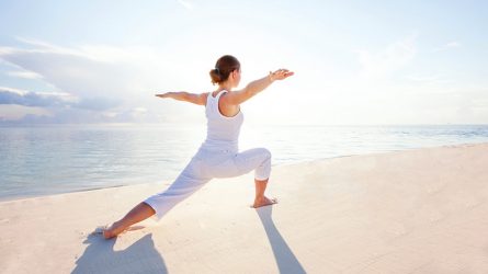 5 bài tập Yoga giảm cân cho mùa Hè khỏe khoắn