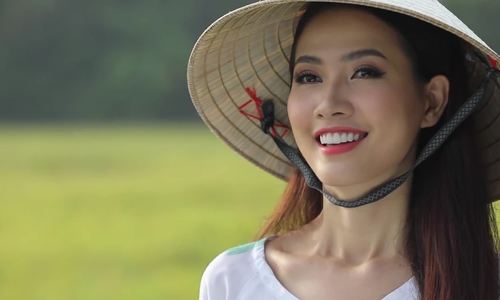 Phan Thị Mơ giới thiệu vẻ đẹp miền Tây khi thi hoa hậu du lịch