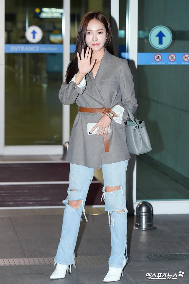 2018 chắc là năm Jessica Jung rơi vào hố đen thời trang khi cứ thường xuyên lọt top mặc xấu trong mắt các netizen - Ảnh 1.