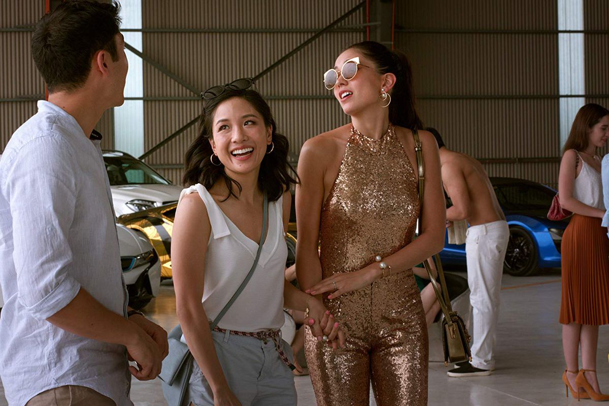 Crazy Rich Asians chính thức trở thành bộ phim hài lãng mạn thành công nhất thập kỷ - Ảnh 7.