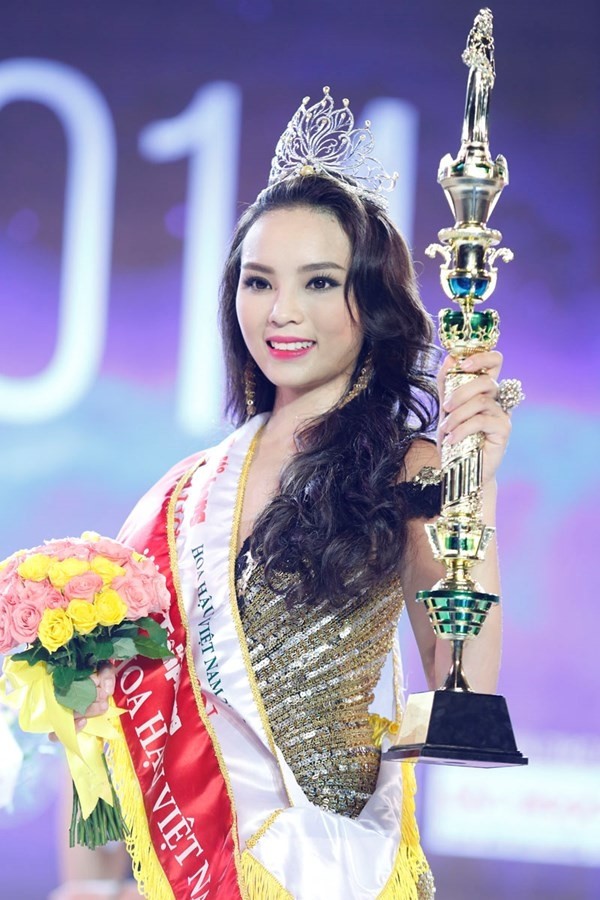 Kỳ Duyên đăng quang Hoa hậu Việt Nam 2014 dù nhan sắc không được dư luận đánh giá cao. Tuy nhiên cô biết cách làm bản thân trở nên hoàn thiện hơn theo thời gian.