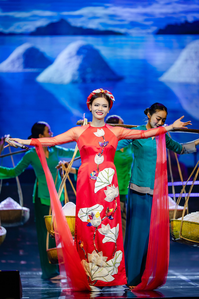 Phạm Phương Thảo cùng Trọng Tấn, Thanh Lam khiến khán giả cay mắt, hân hoan trong liveshow kỷ niệm 20 năm ca hát - Ảnh 6.