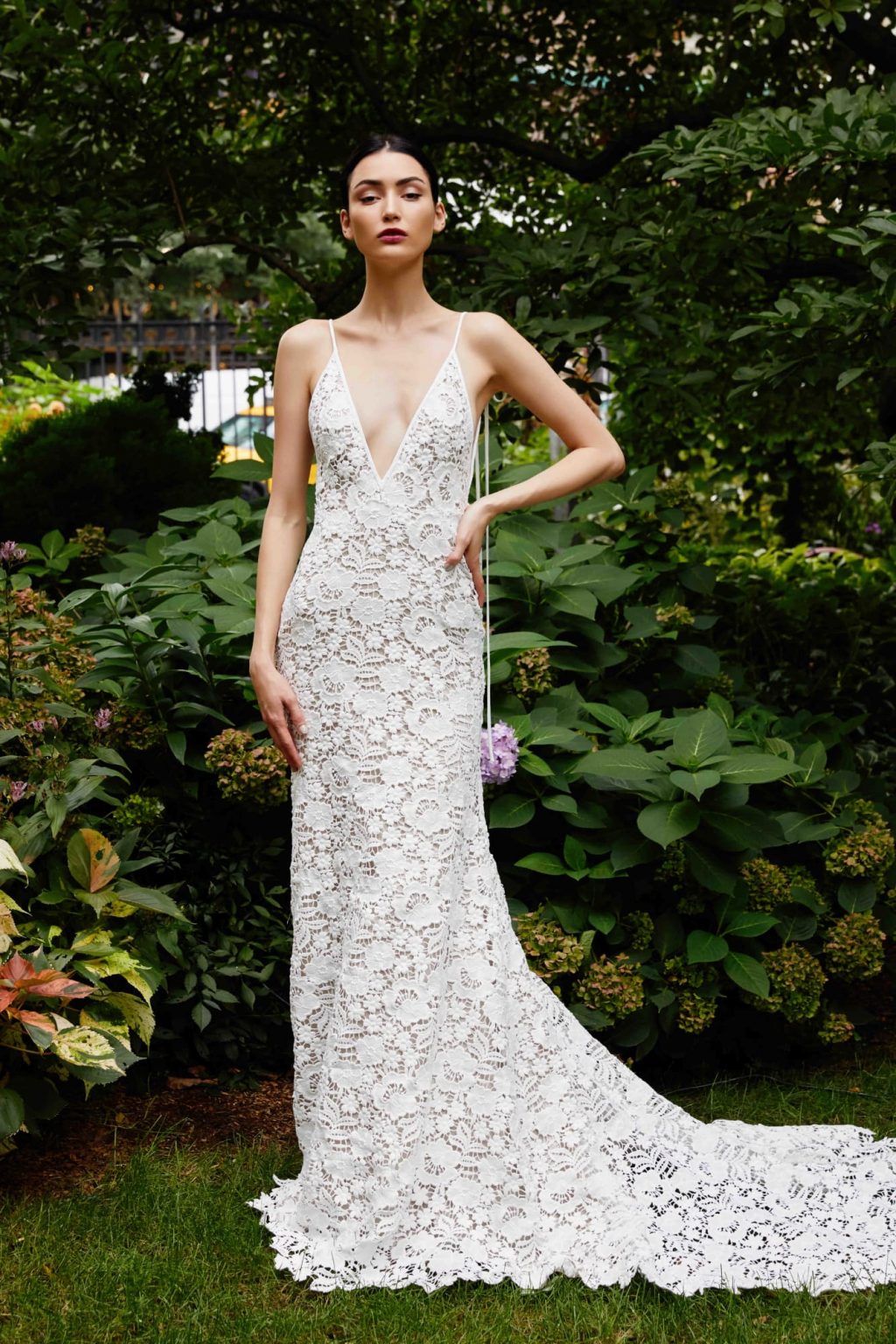 Xu hướng thời trang cưới lấy cảm hứng từ váy cưới của Chiara Ferragni và Meghan Markle 22