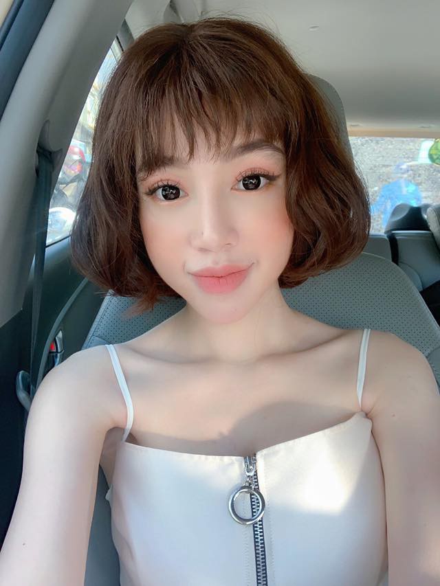 Elly Trần xinh đẹp trong kiểu tóc mới.