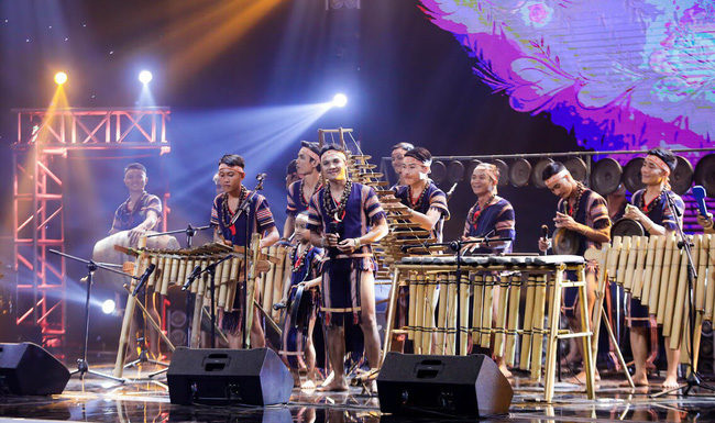 Xuân Bắc bị chế giễu trên sóng truyền hình vì nhầm thể loại nhạc tại “Ban nhạc Việt”