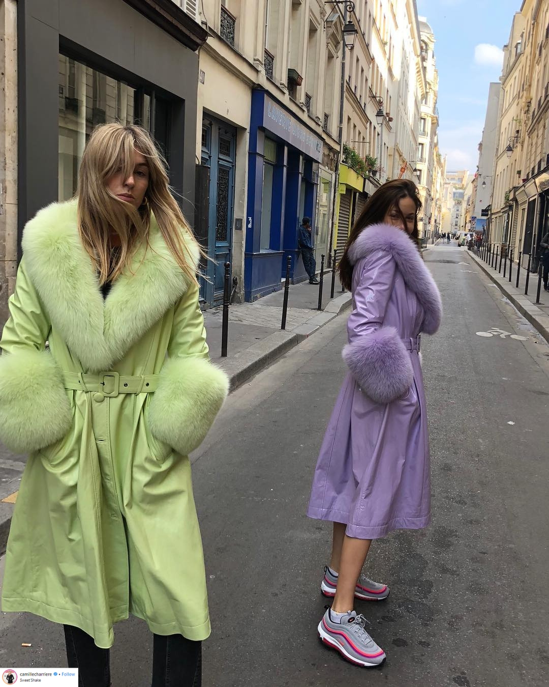 Áo khoác viền lông – Xu hướng thời trang đang “thống trị” mạng xã hội Instagram 9