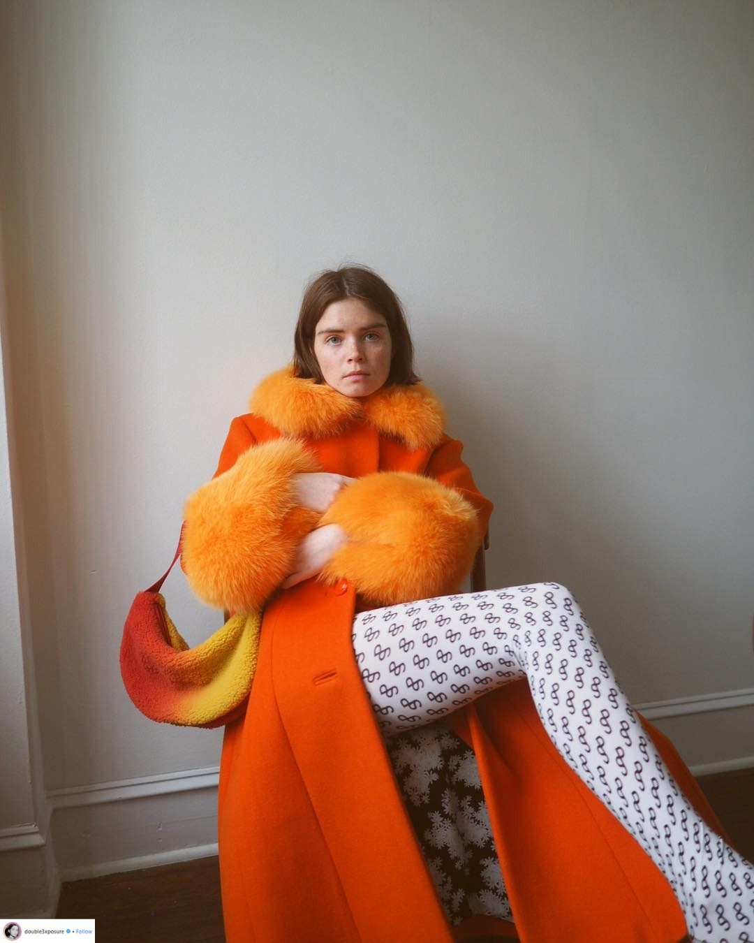 Áo khoác viền lông – Xu hướng thời trang đang “thống trị” mạng xã hội Instagram 4