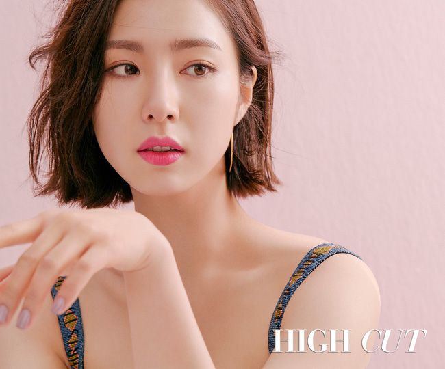 Mỹ nữ mặt đơ Shin Se Kyung bất ngờ sánh duyên cùng mỹ nam được mệnh danh quốc bảo Hàn Quốc - Ảnh 6.