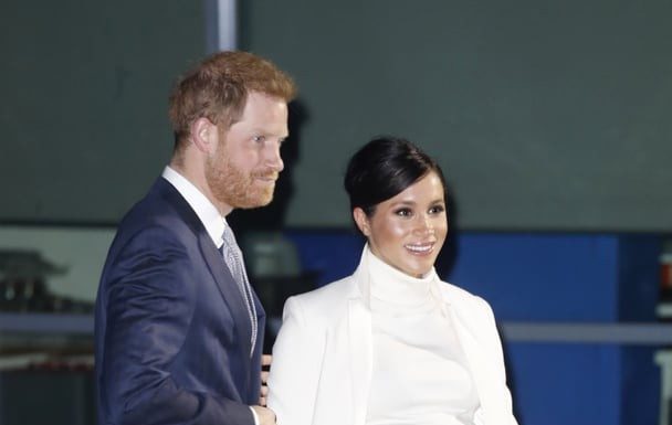 Dù style bầu bí đôi khi bị dân tình chê trách, nhưng thật sự hiếm có bà bầu nào so bì được với Meghan Markle ở điểm này