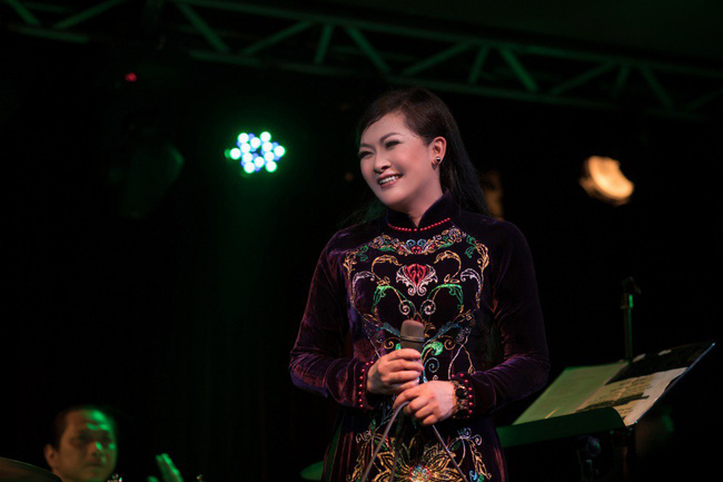 Như Quỳnh nhận được tình cảm yêu thương của người hâm mộ và khán giả trong đêm diễn tại Sài Gòn - Ảnh 5.