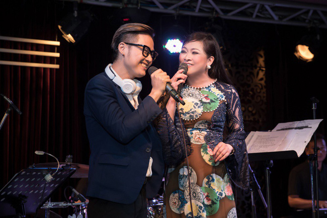 Như Quỳnh nhận được tình cảm yêu thương của người hâm mộ và khán giả trong đêm diễn tại Sài Gòn - Ảnh 9.