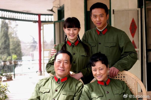 Tôn Lệ đóng chung phim với bố Đặng Siêu, con dâu bố chồng hội ngộ sau 15 năm - Ảnh 2.