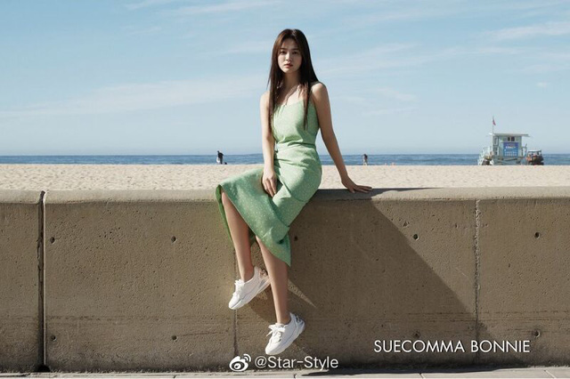 Diện váy ngắn khoe body nuột nà như Song Hye Kyo đến gái đôi mươi cũng phải ghen tị - Ảnh 8.