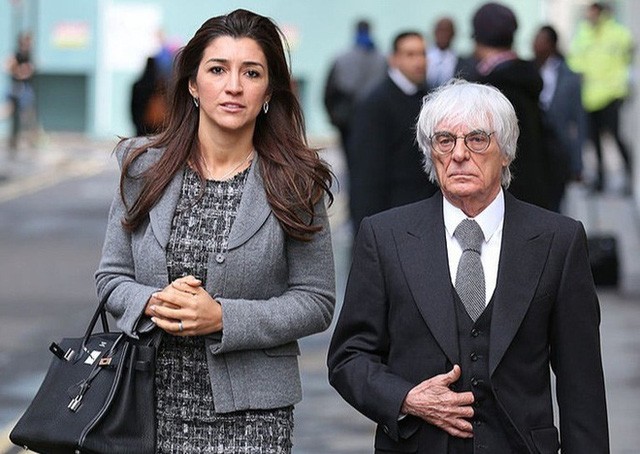 Ông trùm đua xe F1 và vợ kém 45 tuổi luôn mặc đồ ăn ý khi bên nhau - Ảnh 1.