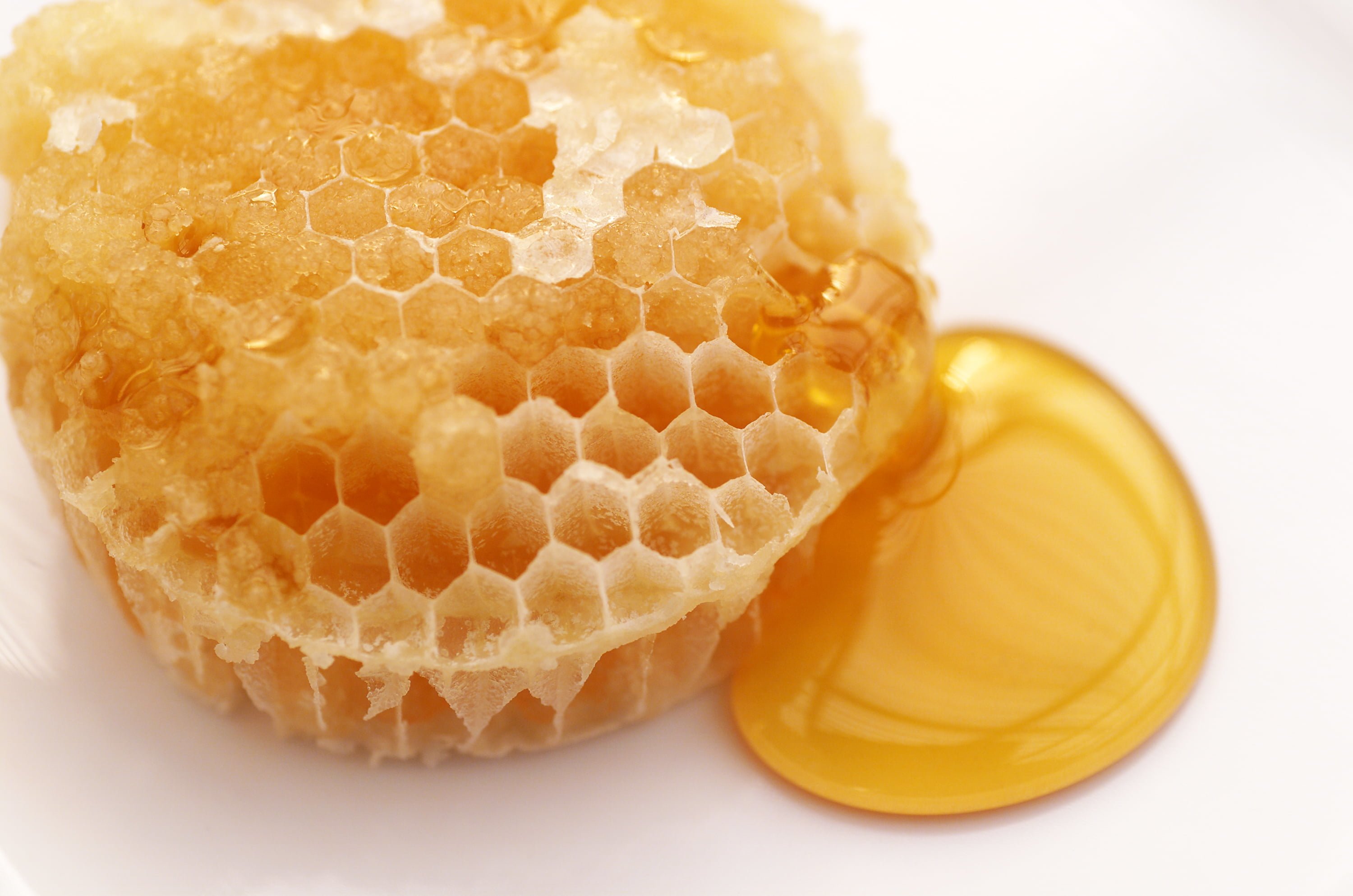 dưỡng da sáp ong