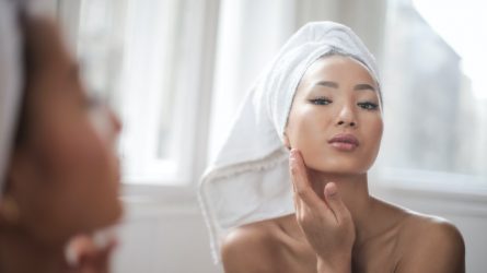 Ảnh hưởng của thói quen đắp mặt nạ đối với sức khoẻ của làn da