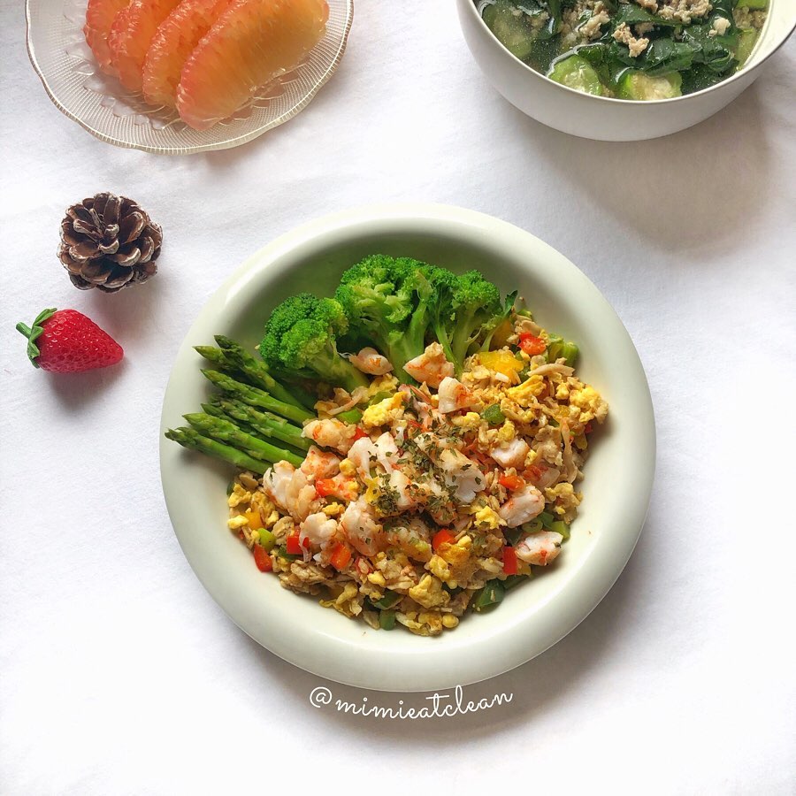 Cơm rang yến mạch - công thức eat clean phù hợp cho những cô nàng bận rộn Cơm rang yến mạch - công thức eat clean phù hợp cho những cô nàng bận rộn