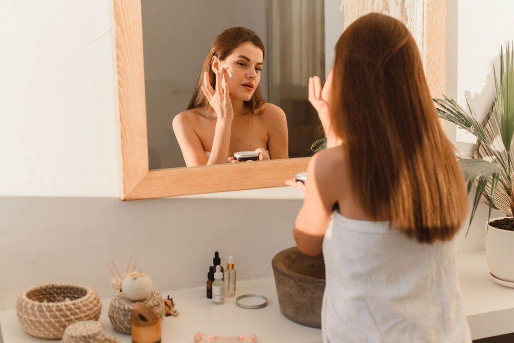 Bức tranh toàn cảnh về làn da khi bạn quá lạm dụng treatment: AHA, BHA Bức tranh toàn cảnh về làn da khi bạn quá lạm dụng treatment: AHA, BHA